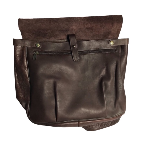 Gap Leather Handbag/Shoulderbag. Adustable shoulder strap. New - Picture 4 of 6